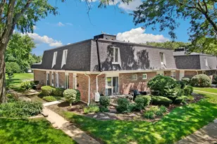 415 Sunnybrook Ln, Wheaton, IL 60187 - Photo 1