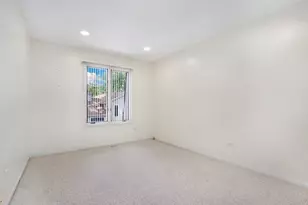 415 Sunnybrook Ln, Wheaton, IL 60187 - Photo 12