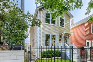 2048 W Huron St, Chicago, IL 60612 - Photo 2