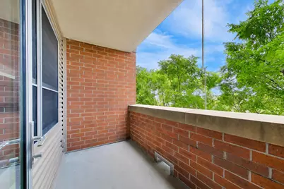 437 W Division Street #303, Chicago, IL 60610 - Photo 20