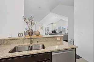 2712 JT Coffman Dr, Champaign, IL 61822 - Photo 32