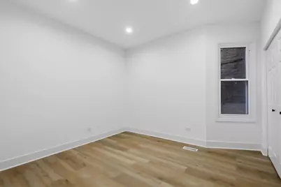 3116 W Montrose Avenue, Chicago, IL 60618 - Photo 20