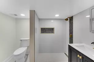 6341 N Campbell Ave, Chicago, IL 60659 - Photo 18