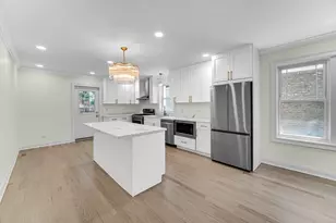 6341 N Campbell Ave, Chicago, IL 60659 - Photo 10