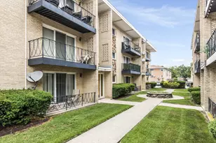 6817 N Olmsted Ave, Chicago, IL 60631 - Photo 2