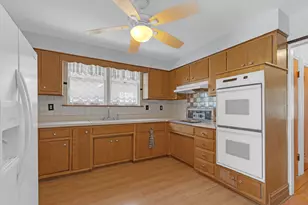 11236 S Talman Ave, Chicago, IL 60655 - Photo 8