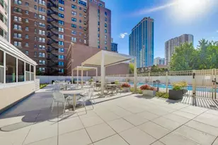 555 W Cornelia Ave, Chicago, IL 60657 - Photo 18