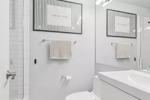 555 W Cornelia Ave, Chicago, IL 60657 - Photo 10
