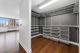 555 W Cornelia Ave, Chicago, IL 60657 - Photo 12