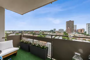 555 W Cornelia Ave, Chicago, IL 60657 - Photo 6