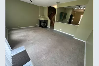 935 Viewpoint Drive, Lake in the Hills, IL 60156 - Photo 4