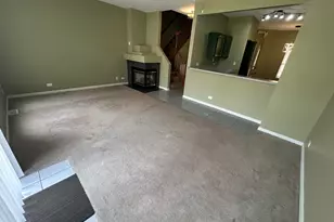 935 Viewpoint Dr, Lake in the Hills, IL 60156 - Photo 4