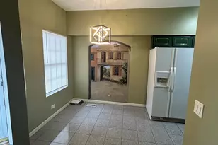 935 Viewpoint Dr, Lake in the Hills, IL 60156 - Photo 10