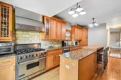 35 W Elm Avenue, Roselle, IL 60172 - Photo 18