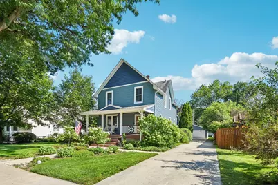 35 W Elm Avenue, Roselle, IL 60172 - Photo 2