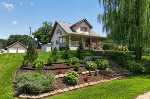 940 E Main St, Ottawa, IL 61350 - Photo 1