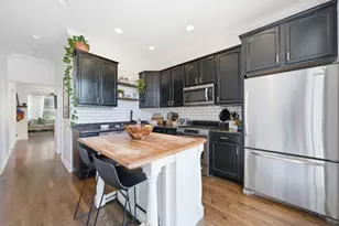 3742 N Janssen Ave, Chicago, IL 60613 - Photo 12