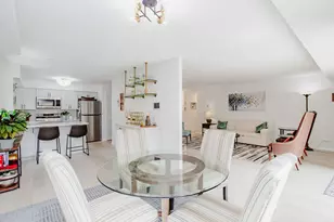 2420 W Talcott Rd, Park Ridge, IL 60068 - Photo 4