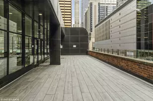 211 E Ohio St, Chicago, IL 60611 - Photo 24