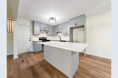 217 Tamarack Drive, Bloomingdale, IL 60108 - Photo 6