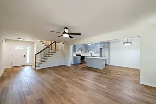 217 Tamarack Dr, Bloomingdale, IL 60108 - Photo 4