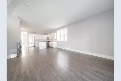 556 W 18th Street, Chicago, IL 60616 - Photo 10