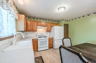 1419 Ridge Rd, South Elgin, IL 60177 - Photo 6