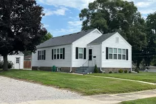 518 Bremer St, Wilmington, IL 60481 - Photo 1