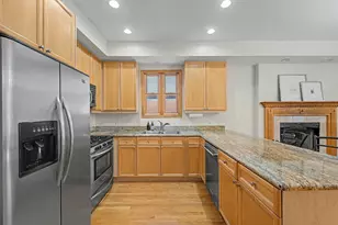 1320 N Cleveland Ave, Chicago, IL 60610 - Photo 8