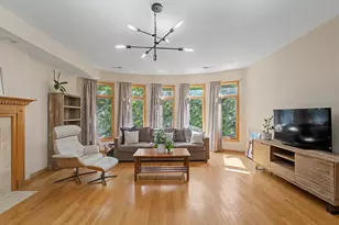 1320 N Cleveland Ave, Chicago, IL 60610 - Photo 2