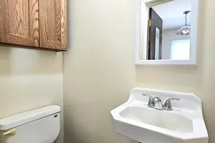 1014 S Summit Ave, Villa Park, IL 60181 - Photo 10