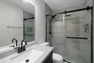 674 Maple Dr, Streamwood, IL 60107 - Photo 16
