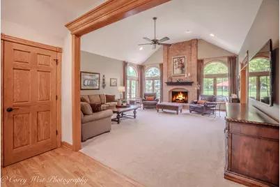 4N843 W Woods Drive, Saint Charles, IL 60175 - Photo 12