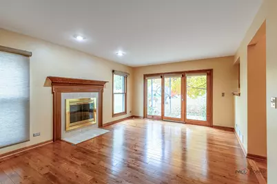 1551 Crowfoot Circle N, Hoffman Estates, IL 60169 - Photo 18