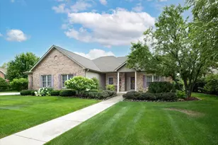 298 Quinlan Ave, Dekalb, IL 60115 - Photo 2
