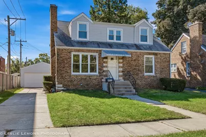 4015 W 105th Street, Oak Lawn, IL 60453 - Photo 2