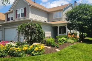240 Grand Ridge Rd, Saint Charles, IL 60175 - Photo 2
