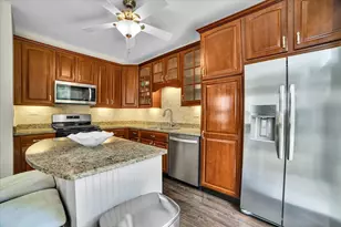 240 Grand Ridge Rd, Saint Charles, IL 60175 - Photo 6