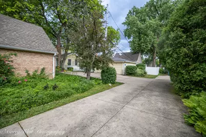 398 W Saint Charles Road, Elmhurst, IL 60126 - Photo 36