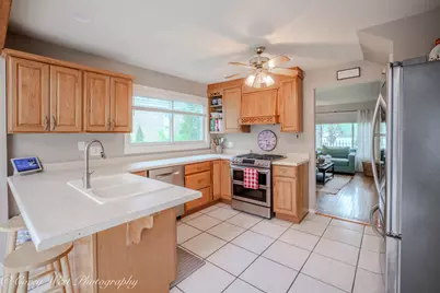 398 W Saint Charles Road, Elmhurst, IL 60126 - Photo 8