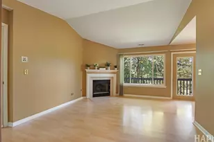 260 Crestview Dr, Wauconda, IL 60084 - Photo 4