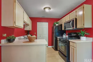 260 Crestview Dr, Wauconda, IL 60084 - Photo 8