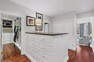 38 E Elm Street, Chicago, IL 60611 - Photo 24