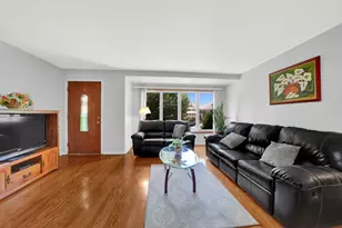 5639 S Christiana Ave, Chicago, IL 60629 - Photo 2