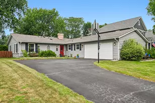 1810 N Ridge Ave, Arlington Heights, IL 60004 - Photo 1
