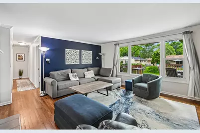 1810 N Ridge Avenue, Arlington Heights, IL 60004 - Photo 2