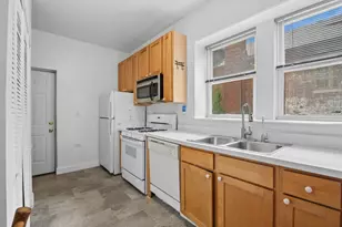 2917 W Leland Ave, Chicago, IL 60625 - Photo 6