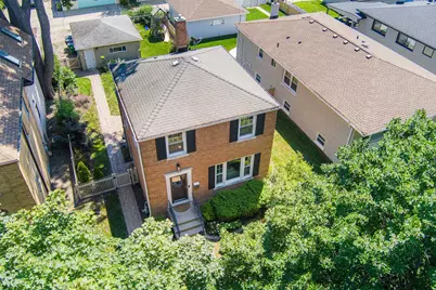 221 N Chester Avenue, Park Ridge, IL 60068 - Photo 2