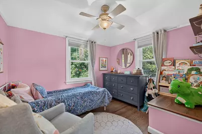 221 N Chester Avenue, Park Ridge, IL 60068 - Photo 14