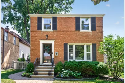 221 N Chester Avenue, Park Ridge, IL 60068 - Photo 1